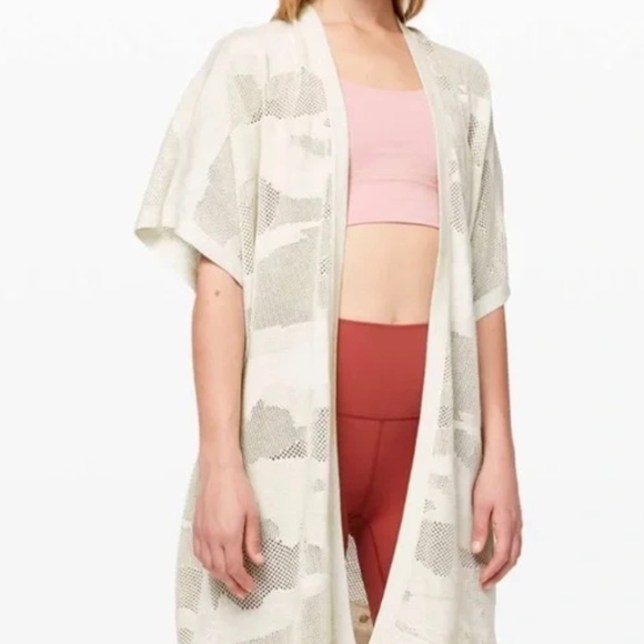 Lululemon Find Your Light Wrap - Picture 1 of 4
